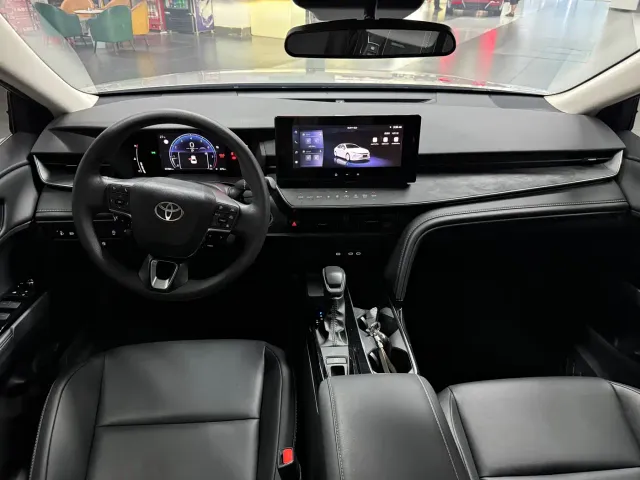 Toyota Camry — Фото автомобиля 4