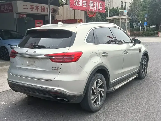 Hongqi HS5 — Фото автомобиля 10