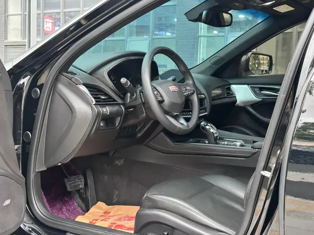 Cadillac CT5 — Фото автомобиля 10