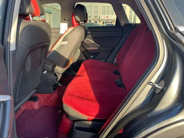Audi Q3 — Фото автомобиля 3