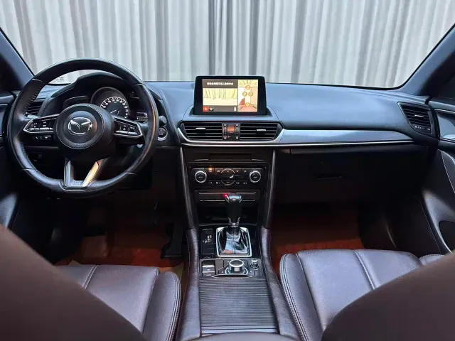 Mazda CX-4 — Фото автомобиля 9