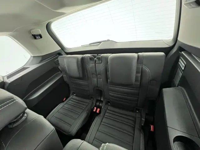 Volkswagen Touran — Фото автомобиля 6