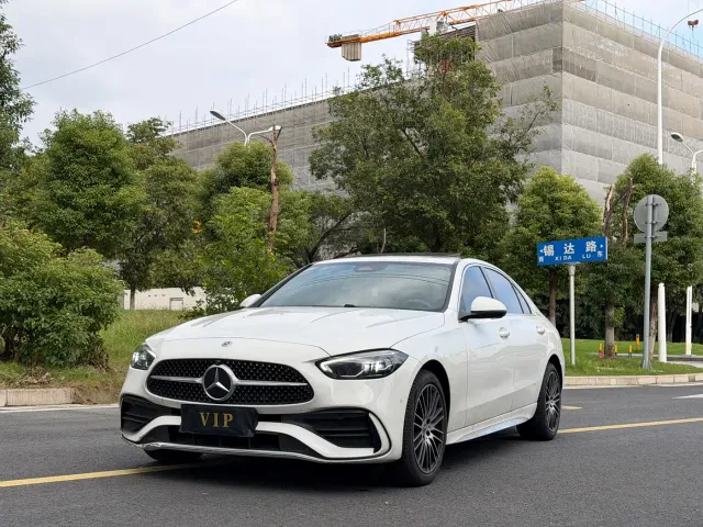 Mercedes-Benz C-Class — Фото автомобиля 3