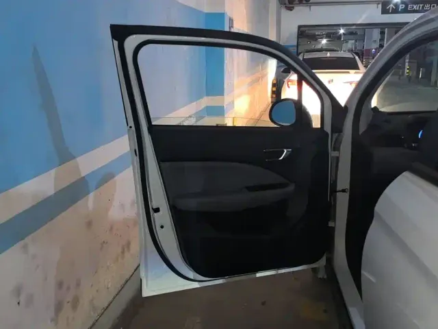 Leapmotor T03 — Фото автомобиля 7