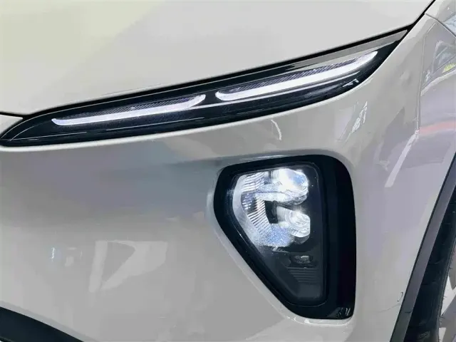 Nio ES6 — Фото автомобиля 11