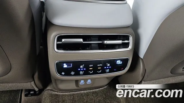 Genesis GV70 2.5T Бензин AWD — Фото автомобиля 19