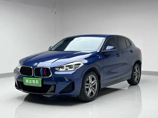 Фотография автомобиля — BMW X2