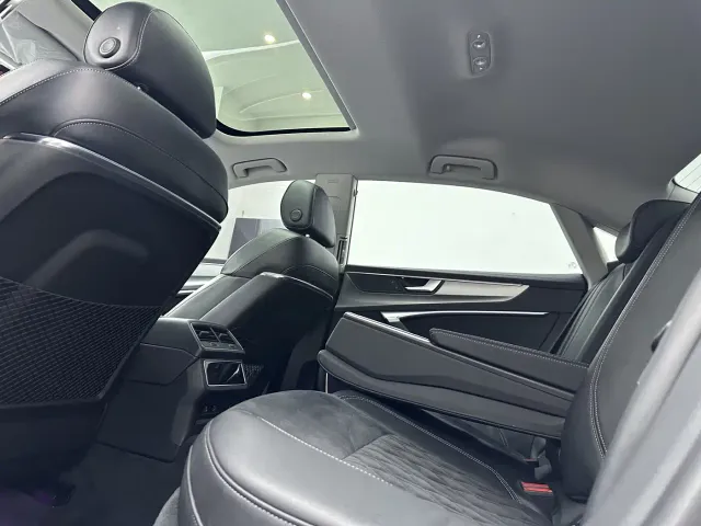 Audi A7L — Фото автомобиля 14