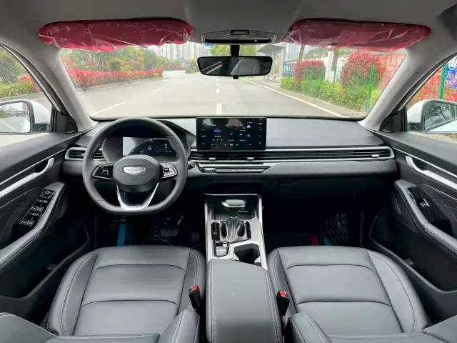 Geely Emgrand — Фото автомобиля 5