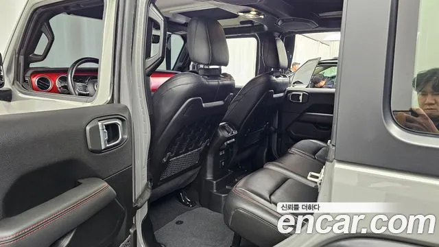 Jeep Wrangler JL — Фото автомобиля 17