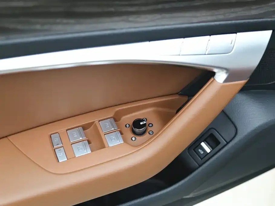 Audi Audi A6L 2025 45 TFSI quattro Premium Sport — Фото автомобиля 11