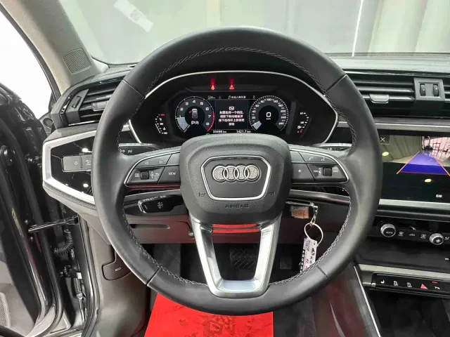 Audi Q3 — Фото автомобиля 8