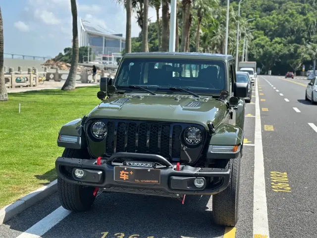 Jeep Gladiator — Фото автомобиля 2