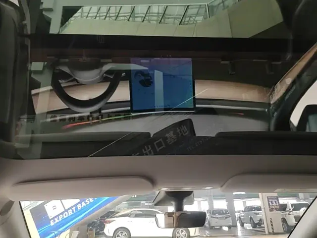 Tesla Model Y — Фото автомобиля 17