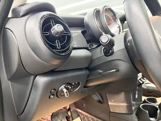 MINI Hatch — Фото автомобиля 11
