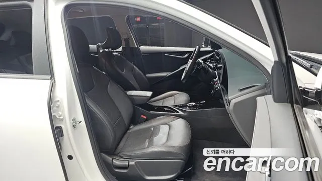 Kia Niro Niro (New) — Фото автомобиля 16