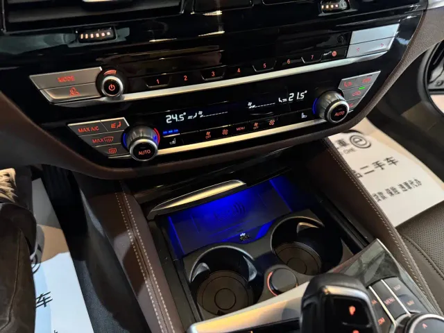 BMW 5 Series — Фото автомобиля 23