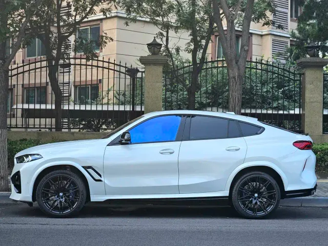 BMW X6 M — Фото автомобиля 2