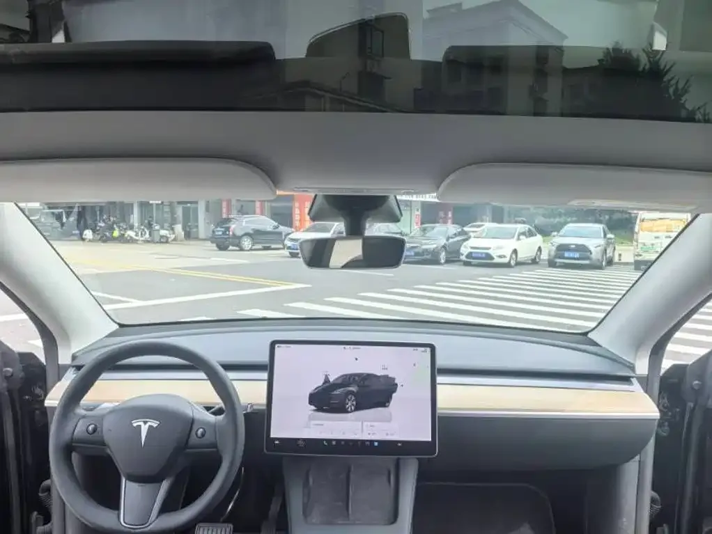 Tesla Model Y 2022 Facelift Rear-Wheel Drive Version — Фото автомобиля 7