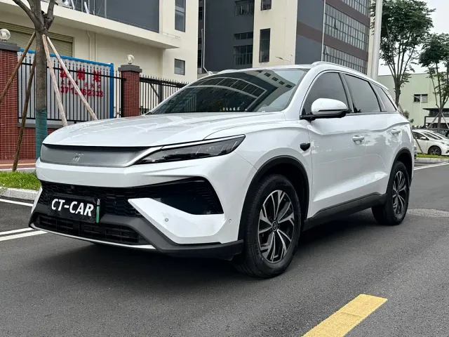 Фотография автомобиля — BYD Song Pro