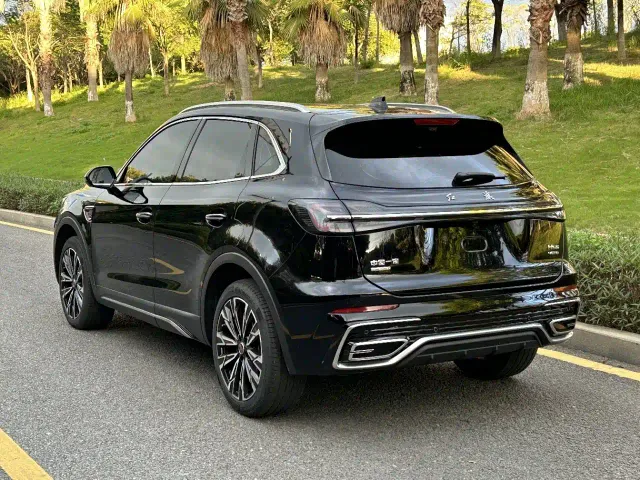 Hongqi HS5 — Фото автомобиля 11