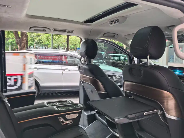 Mercedes-Benz V-Class — Фото автомобиля 13
