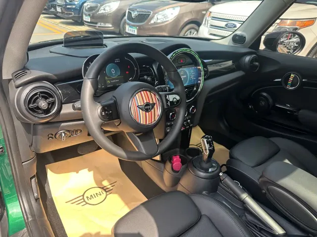 MINI Hatch — Фото автомобиля 13