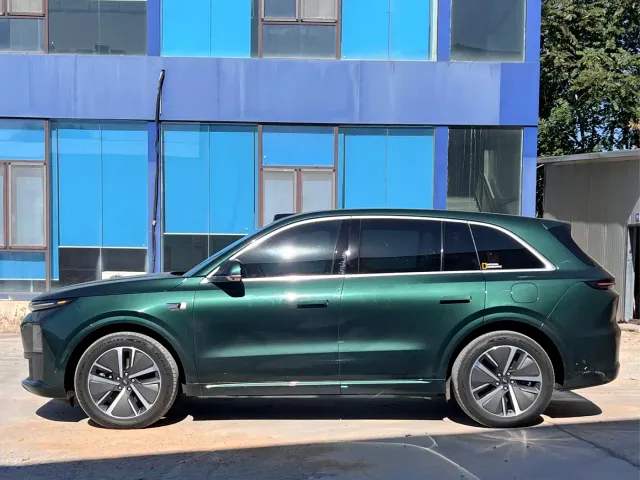 Li Auto L6 — Фото автомобиля 7