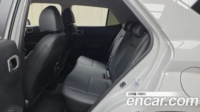 Hyundai Venue — Фото автомобиля 18