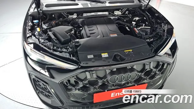 Audi Q5 40 TFSI quattro Sportback S Line — Фото автомобиля 5