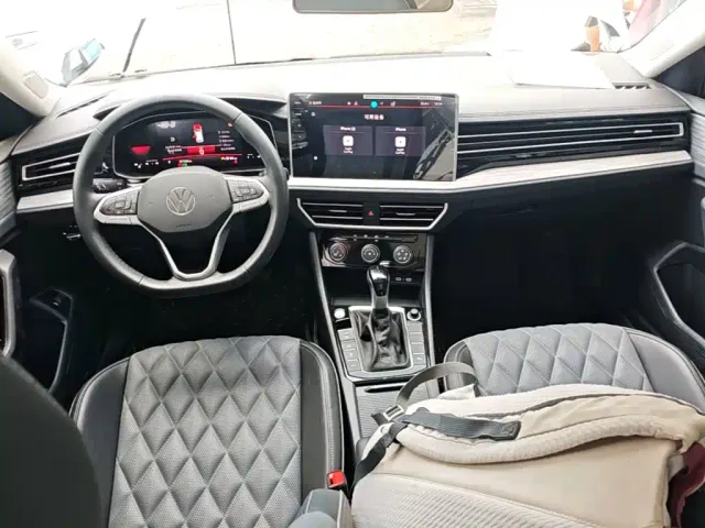 Volkswagen Sagitar — Фото автомобиля 9
