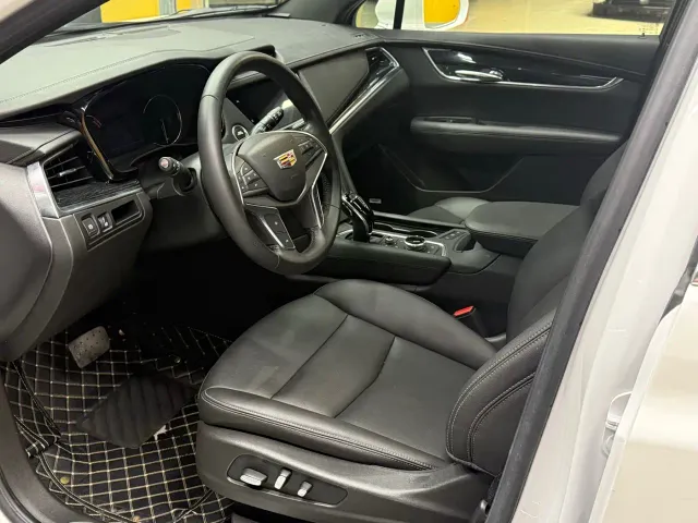 Cadillac XT5 — Фото автомобиля 9