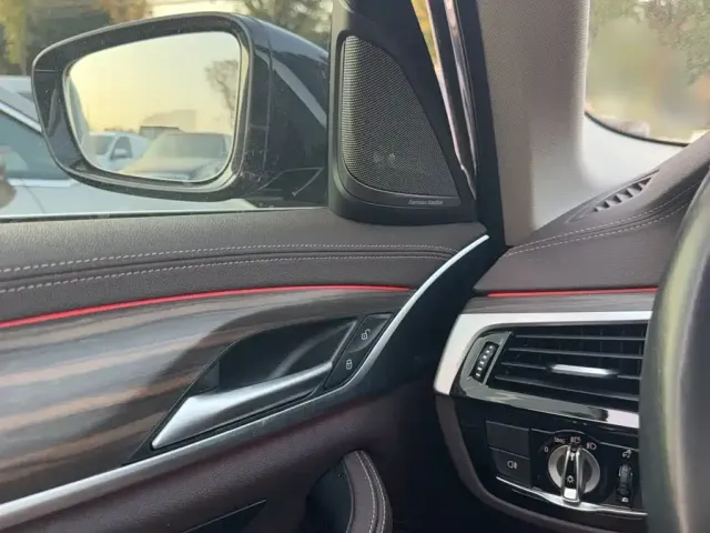 BMW 5 Series — Фото автомобиля 13