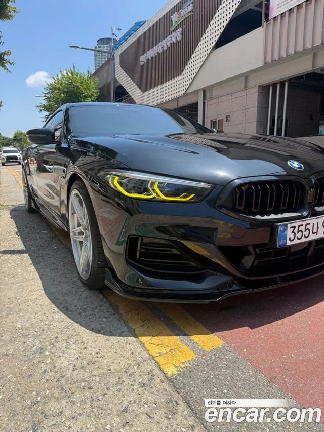 BMW 8 Series G15 — Фото автомобиля 4