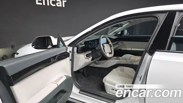 Hyundai Grandeur GN7 — Фото автомобиля 10