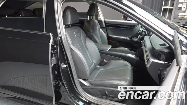Hyundai Grandeur GN7 — Фото автомобиля 16