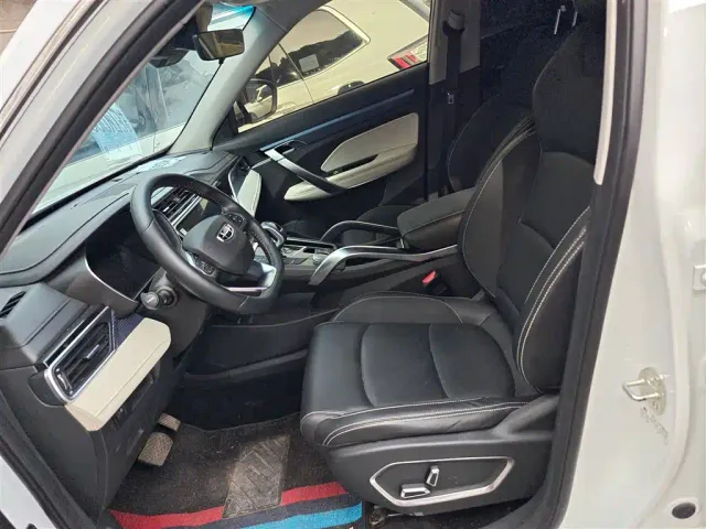 Geely Boyue — Фото автомобиля 14