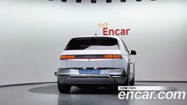 Hyundai Ioniq 5 — Фото автомобиля 4