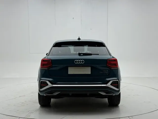 Audi Q2L — Фото автомобиля 5