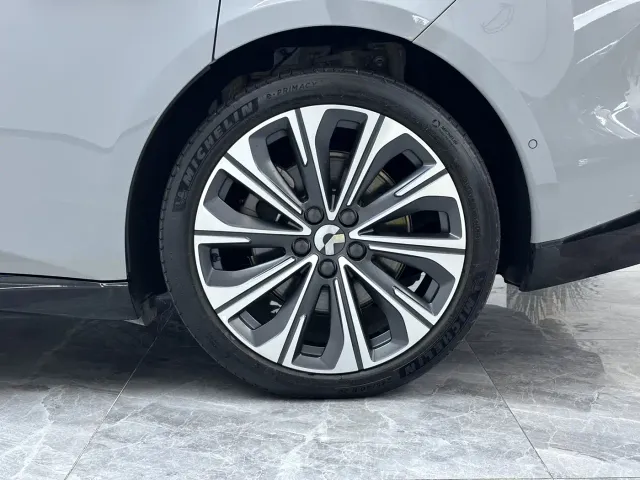 Nio ET5 Touring — Фото автомобиля 13