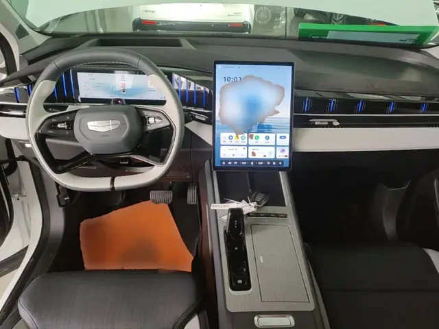 Geely Boyue L — Фото автомобиля 9