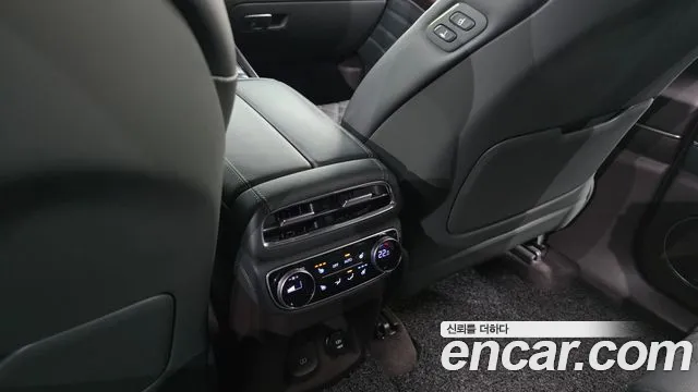 Genesis GV80 — Фото автомобиля 27
