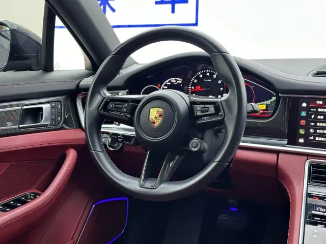 Porsche Panamera — Фото автомобиля 14