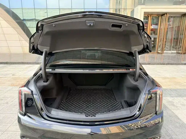 Cadillac CT5 — Фото автомобиля 2