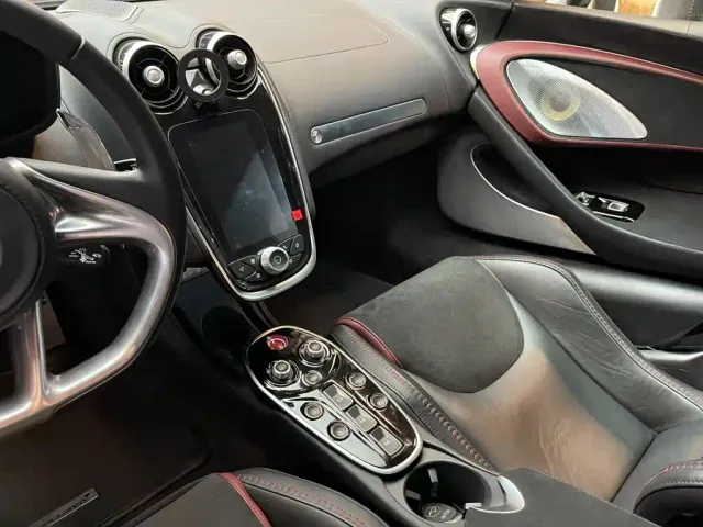 McLaren GT — Фото автомобиля 6