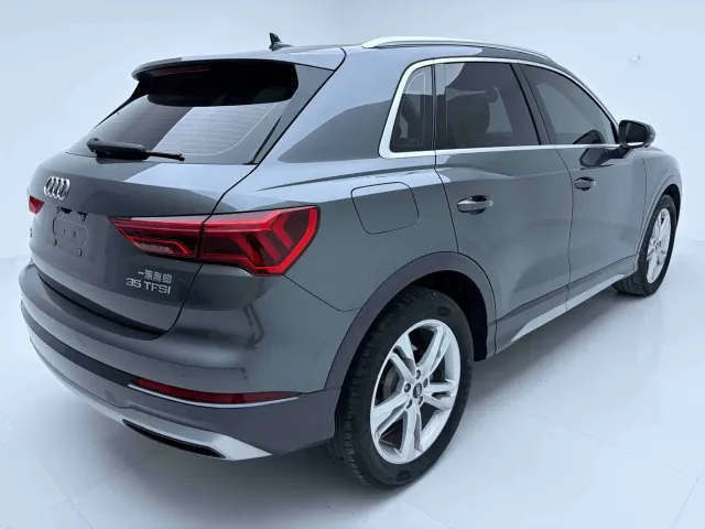 Audi Q3 — Фото автомобиля 4