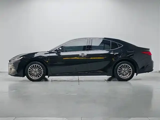 Toyota Camry — Фото автомобиля 16