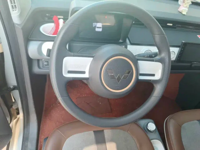 Wuling Hongguang Mini EV — Фото автомобиля 12