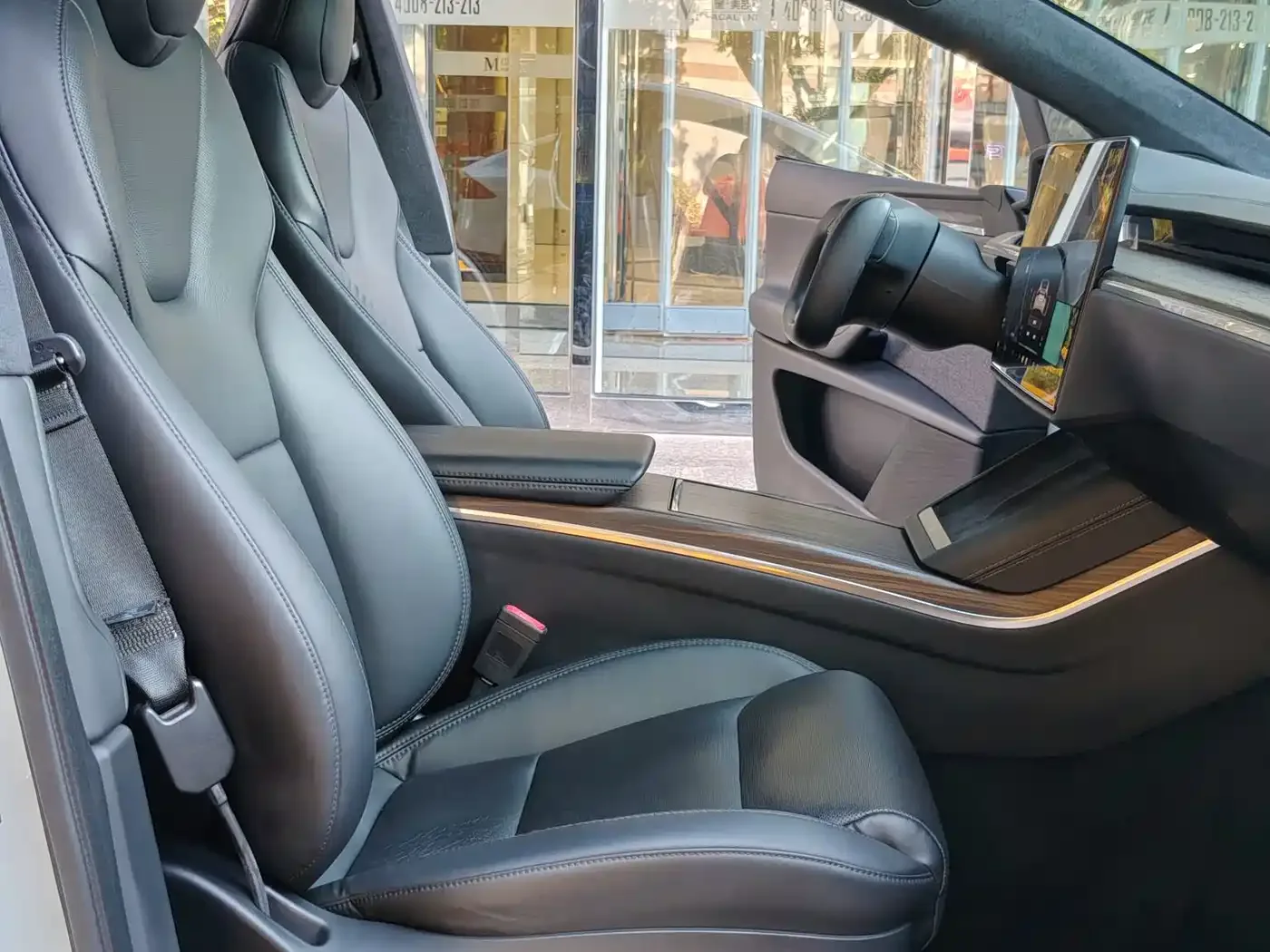 Tesla Model X 2023 Dual Motor All-Wheel Drive Edition — Фото автомобиля 18