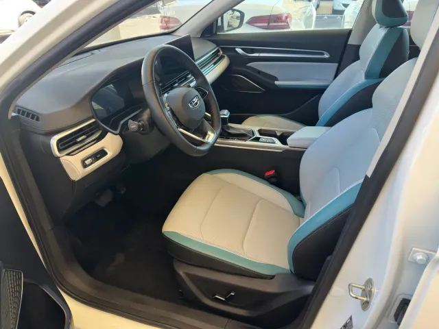 Geely Emgrand — Фото автомобиля 6